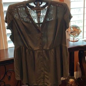 Torrid SZ 00 olive green top
